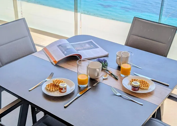 Апартаменты Sunset Sailors Sea View